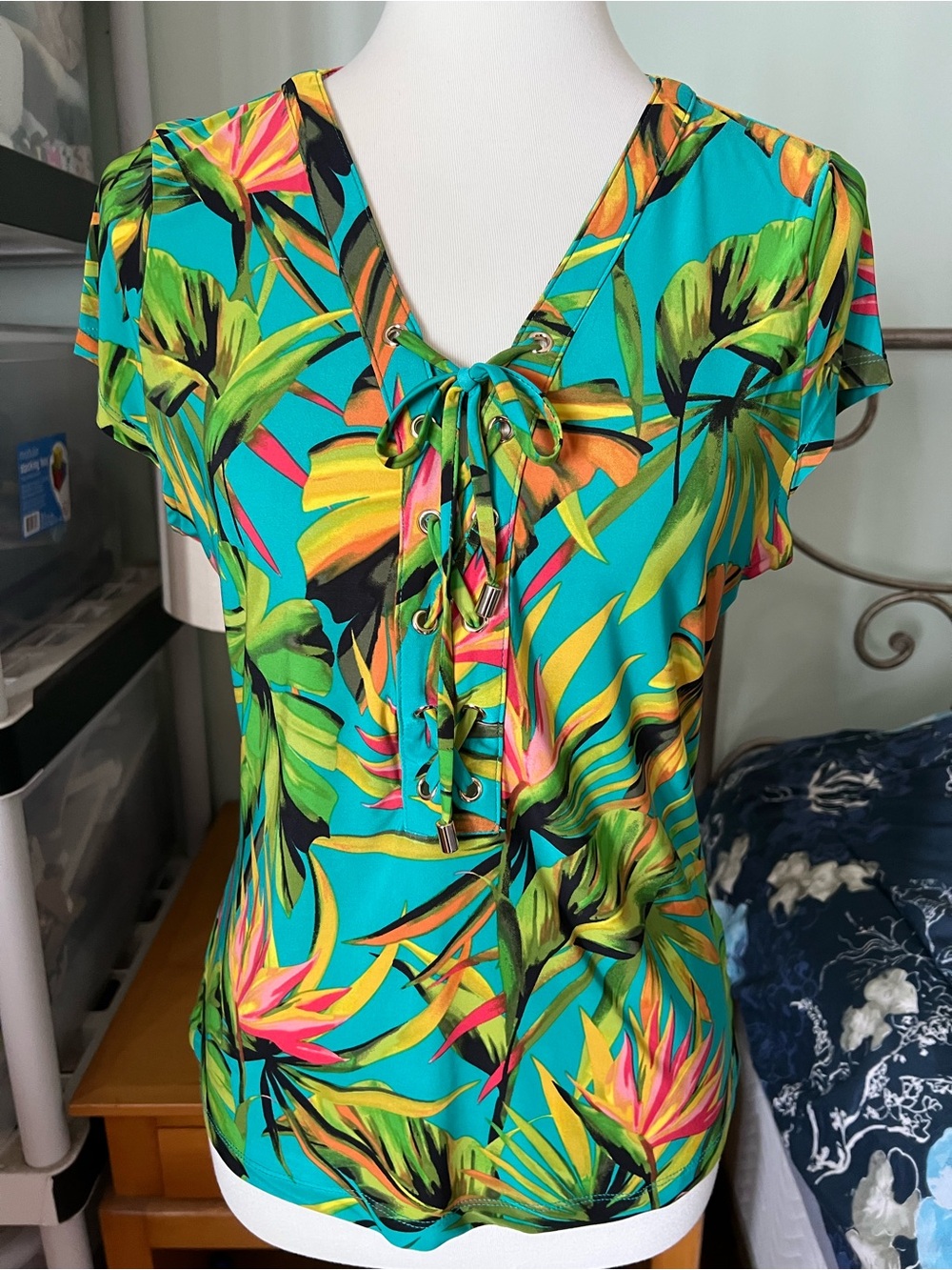 INC International Concepts Tropical Tie-Front V-Neck Women's Top in Teal